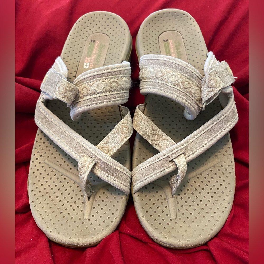Skechers Outdoor Lifestyle Women’s Beige Comfort Toe-Post Sandals